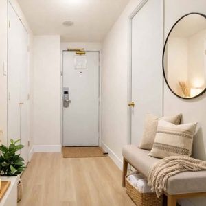 Logement 3.5 Une Chambre Fermée Et Salon - Photo 3