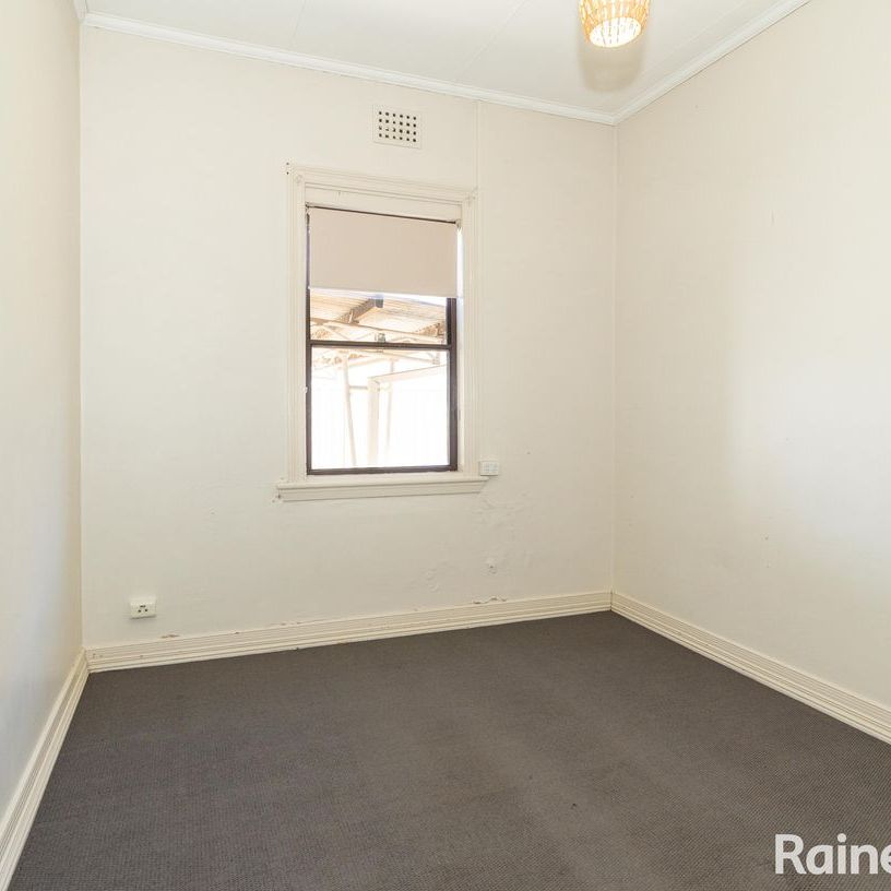 PERFECTLY POSITIONED - Photo 1