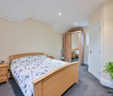 2 bedroom semi-detached house to rent - Photo 4