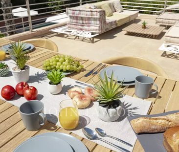 Maison à louer Mougins, Cote d'Azur, France8 500 EUR / Mois - Photo 5