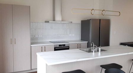 Luxury, Fully Furnished Apartment Living in Norfolk Downs - Photo 4