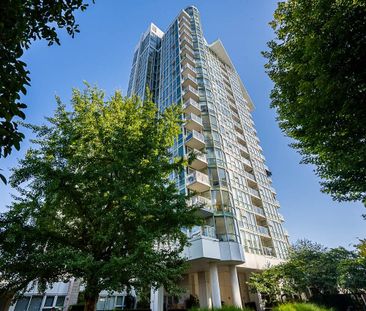 1077 Marinaside Crescent town house — Vancouver, BC (2-Bedroom) - 2 Bedroom - Photo 5