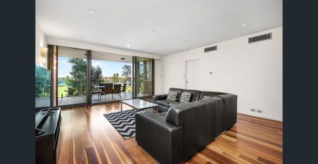 Exceptional riverside lifestyle fully furnished apartment - Photo 4