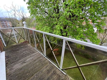 2 bedroom apartment to rent - Photo 2