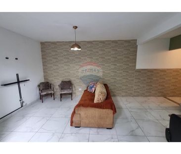 Casa para Locação com 100 m2, 2 dormitórios em área nobre de Interl... - Foto 2