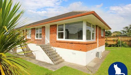 Tidy two bedroom unit - Photo 4