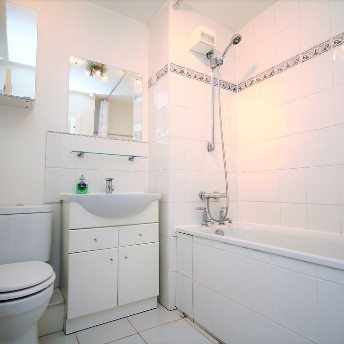 Gallowgate, 1 Bed Contemporary Furnished Apartment, Gallowgate – 04/12/2025 - Photo 1