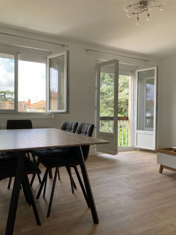 Location Appartement 4 pièces 86m² - Photo 2