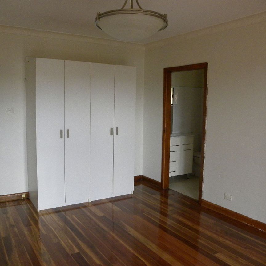 Bright One Bedroom House - Photo 1