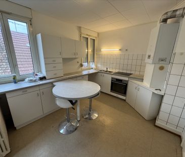 Location Appartement 4 pièces 83m² - Photo 3