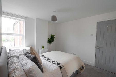 7 bedroom terraced house to rent - Photo 5