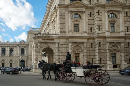 PALAIS PALAIS – Hochwertige 4-Zimmer-Altbauwohnung mit Loggia - unbefristet zu mieten in 1010 Wien - Photo 4