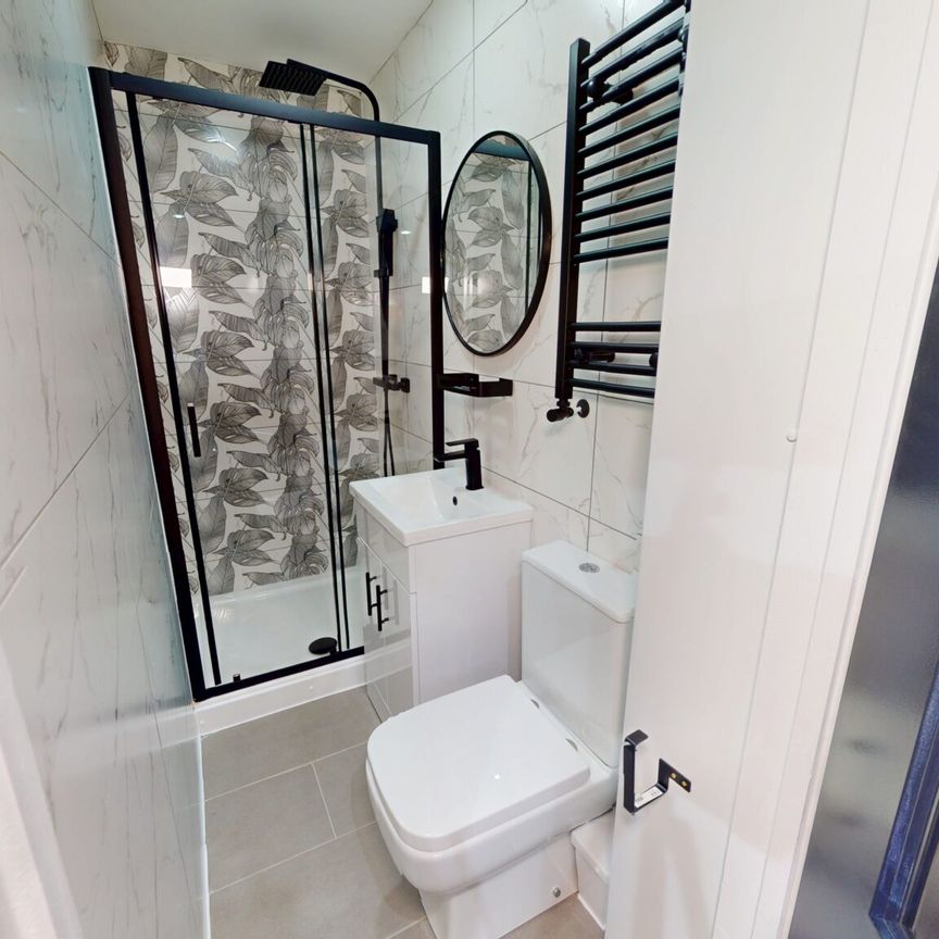 Studio 2, 158 Tiverton Road Birmingham - Photo 1