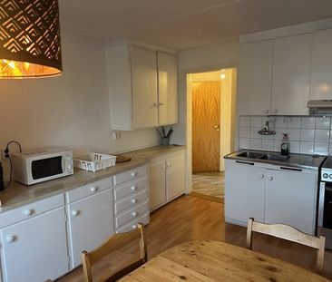 Göteborgsvägen, Trollhättan - Photo 4