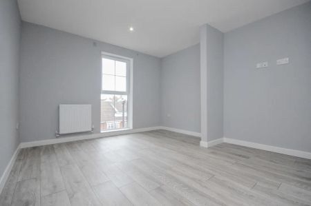1 bedroom flat - Photo 5