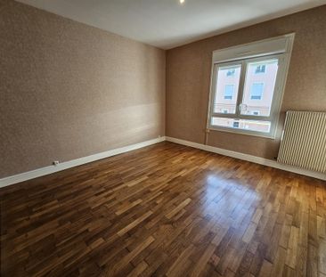 Location Appartement 4 pièces 82m² LE CREUSOT 71200 - Photo 4