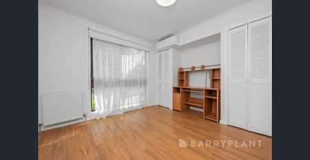 Modern Comfort Meets Everyday Convenience in the Heart of Braybrook - Photo 2