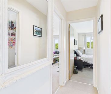 Park Manor, Brighton - Photo 3