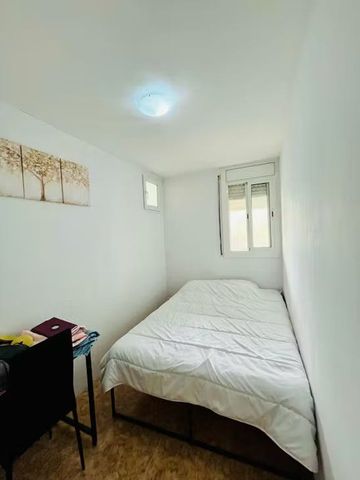 Carrer de Mart, Sant Adrià de Besòs, Catalonia 08930 - Photo 5