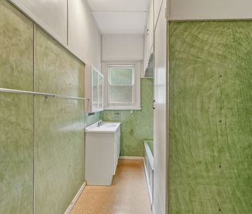 4 BEDROOM HOME IN CHARLESTOWN - Photo 6