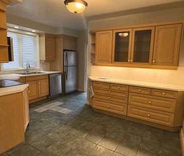 For Lease - 67 Munro Boulevard, Toronto, Ontario - Photo 5