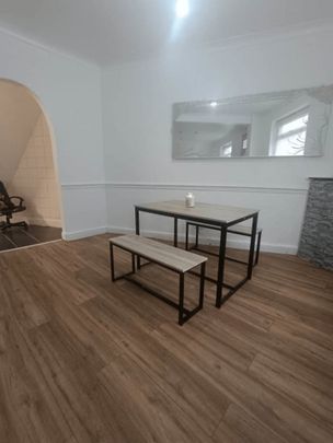 Room in a Shared House, Norway Street, M6 - Photo 1