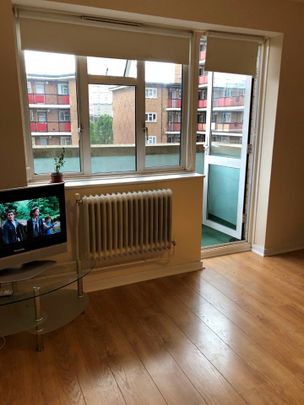 3 Bed Flat, Jubilee Street, E1 - Photo 1