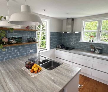 EXCEPTIONALLY PRESENTED 3x BEDROOM FAMILY HOME: - Photo 5