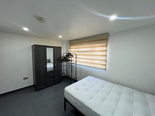 House share to rent - Photo 1