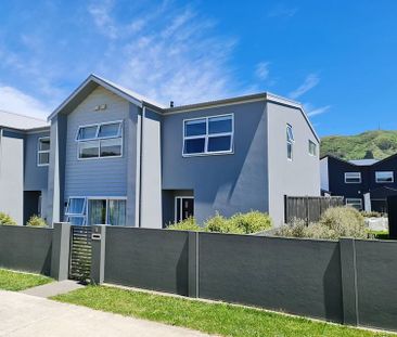 THE PINNACLE OF LUXURY LIVING -Whiteware Included- - Photo 1