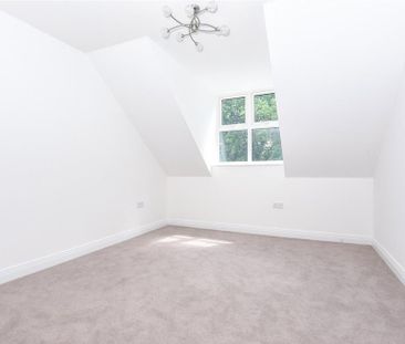 4 bedroom terraced house to rent - Photo 2