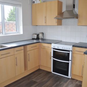 House Share to rent - Crofton Road, Locksbottom, BR6 - Photo 2
