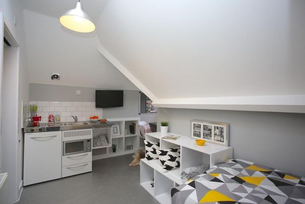 Studio to rent - Photo 1