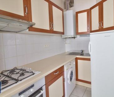 Location Appartement 1 pièce 30m² ST ETIENNE 42100 - Photo 3