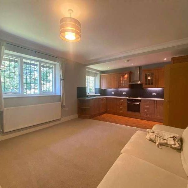 Rookwood Place, London Road South, Merstham, Surrey, RH1 - Photo 1