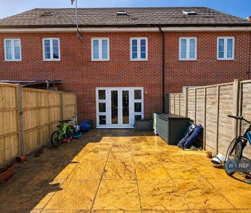 3 bedroom terraced house to rent - Photo 5