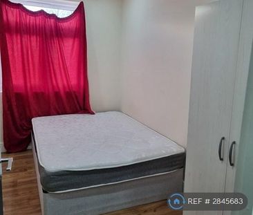 5 bedroom end of terrace house to rent - Photo 1