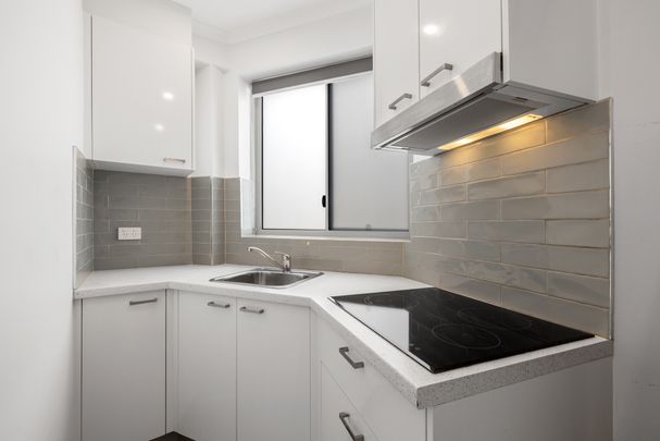 24/5-7 Earl Place, Potts Point NSW 2011 - Apartment For Rent | Domain - Photo 1