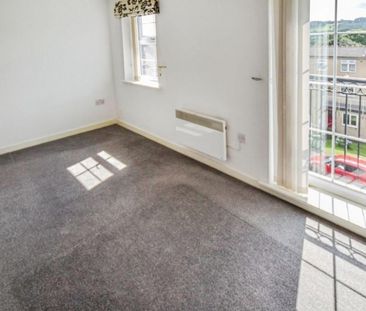2 bedroom Flat To Let - Photo 1