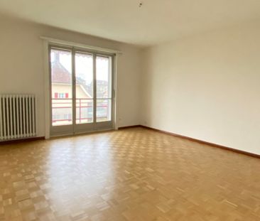 Bel appartement à Peseux, proche des commerces et transports en commun - Photo 2