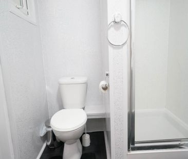 Basement, 55 High Street - Photo 3