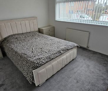 3 Bed - 31 Town Street, Leeds - LS10 3NY - Student - Photo 4