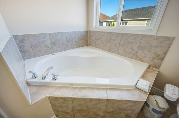 For Lease - 15 Virtues Avenue Unit# Main, Brampton, Ontario - Photo 1