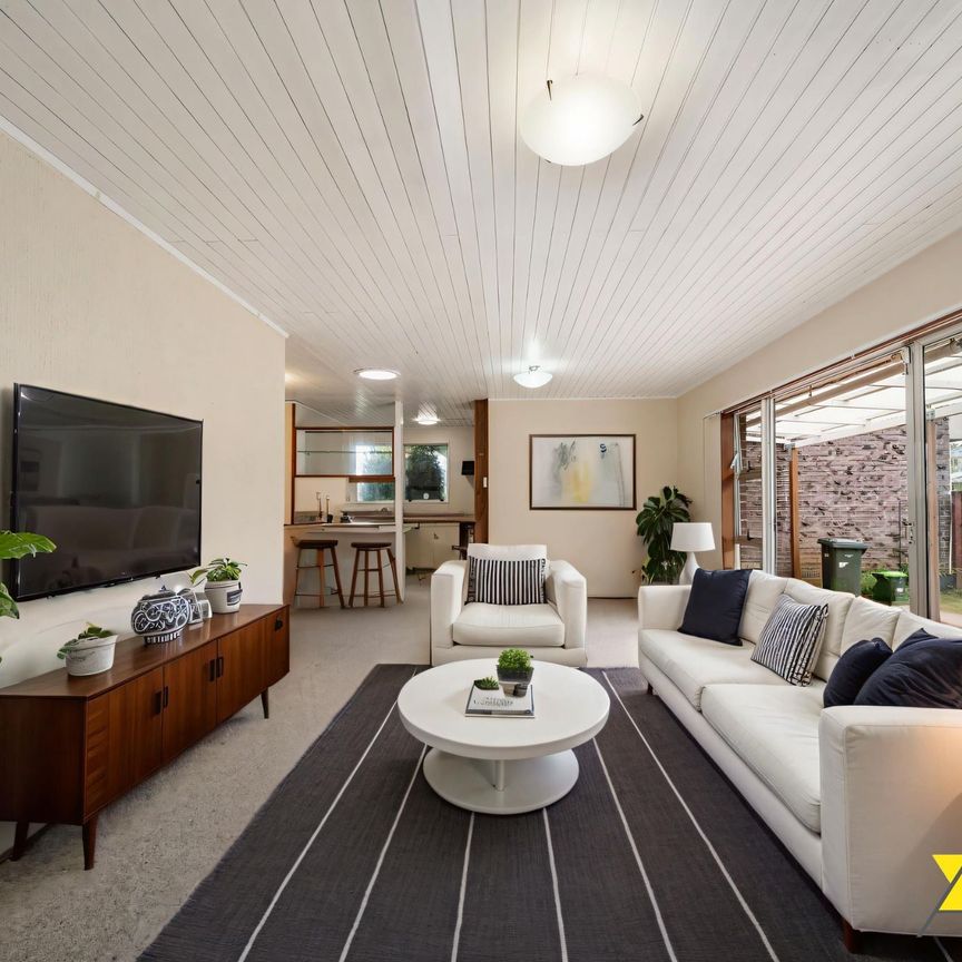 Private Sanctuary in the bustling New Lynn - Photo 1