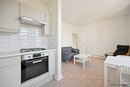 2 bedroom property to rent in London - Photo 2