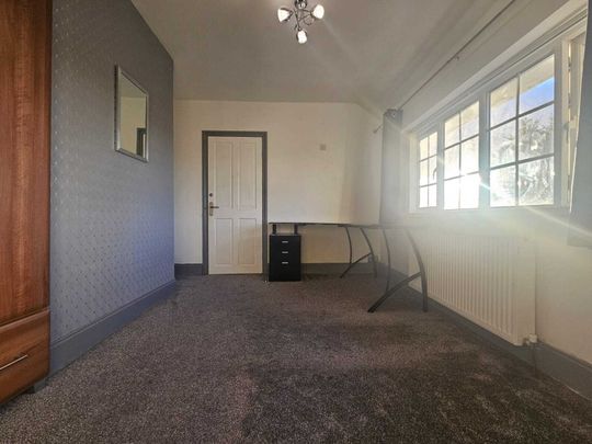 Acacia Avenue, Birmingham - Photo 1