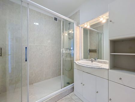 Location Appartement 6 pièces 166m² ST LO 50000 - Photo 3