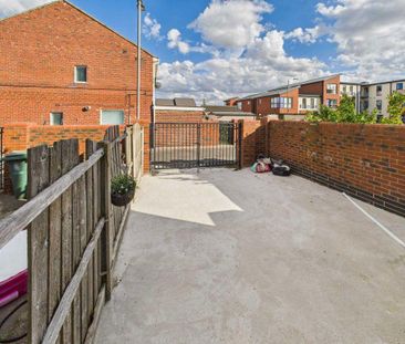 2 bedroom semi-detached house to rent - Photo 1