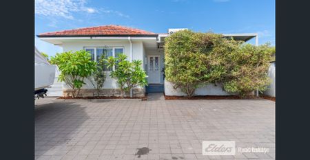 Comfortable Coastal Living - Photo 4