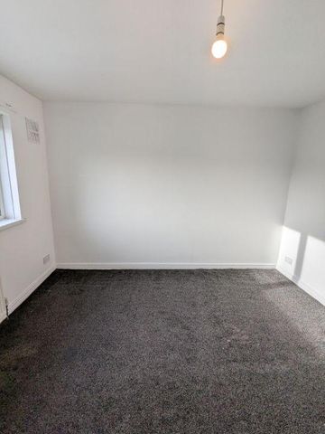 2 bedroom semi-detached house to rent - Photo 5